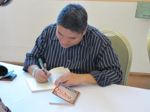 Ambeth Ocampo: booksigning after his talk